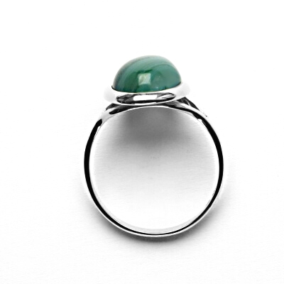 Zlatý prsten, přírodní zelený achát barvený, bílé zlato - T 1454