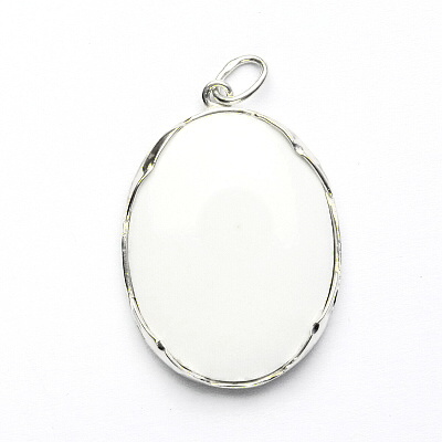 Stříbrný přívěsek, medailonek s květy - P 158 K-2