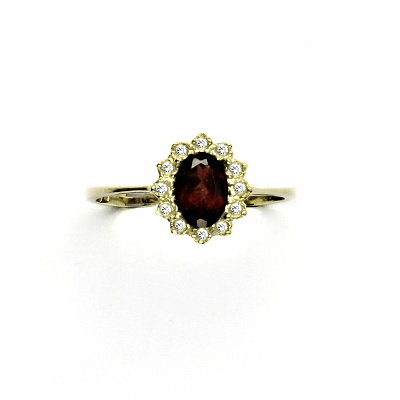 Zlatý prsten s diamanty, přírodní granát 7x5 mm, žluté zlato - VR 247