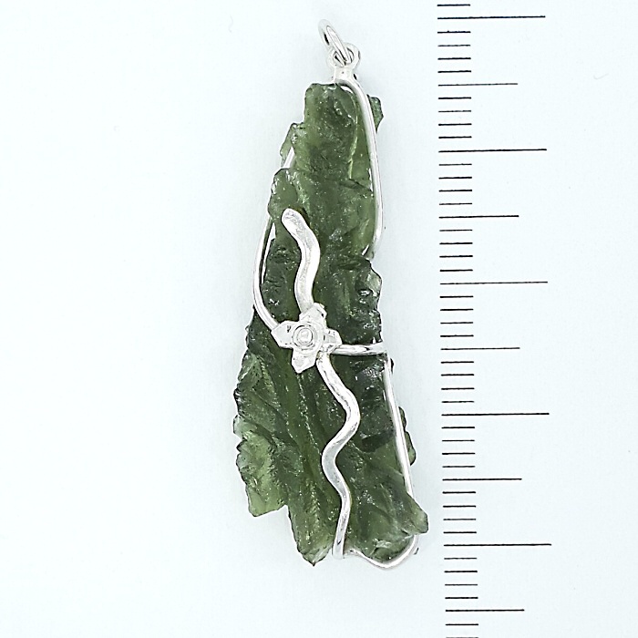 Přírodní vltavín Besednice, stříbrný přívěsek,  4,03 g