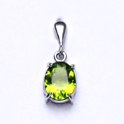 Zlatý přívěsek, přírodní olivín 10x8 mm , bílé i žluté zlato, P 1242/22