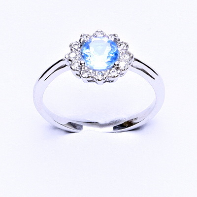 Stříbrný prsten, přírodní topaz sky, čiré zirkony, T 1495