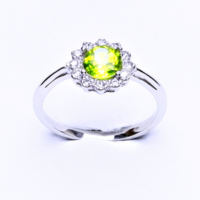 Zlatý prsten, bílé zlato, přírodní olivín, čiré zirkony, T 1495