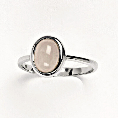 Zlatý prsten, bílé i žluté zlato, přírodní Růženín  T 1354   7x5 mm