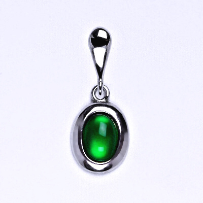 Zlatý přívěsek, přírodní Green agate 7x5 mm , bílé i žluté zlato P 1354