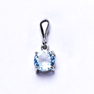 Zlatý přívěsek, bílé i žluté zlato, přírodní topaz sky P 1357 