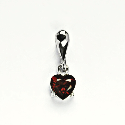 Zlatý přívěsek srdce , bílé i žluté zlato ,přírodní kámen granát - P 1362/22