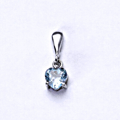 Zlatý přívěsek srdce , bílé i žluté zlato , přírodní kámen topaz sky - P 1362/22 