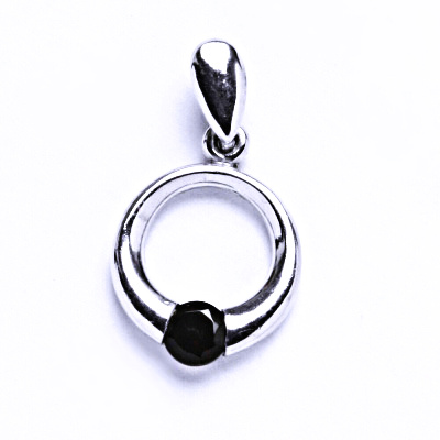 Zlatý přívěsek, bílé i žluté zlato, přírodní granát 4,75 mm, VP 46