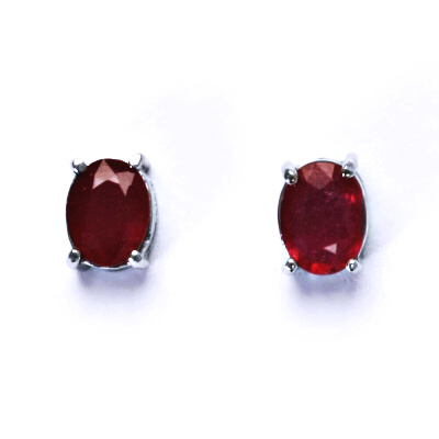 Zlaté náušnice,přírodní rubín 8x6 mm, bílé i žluté zlato - NŠ 1245 