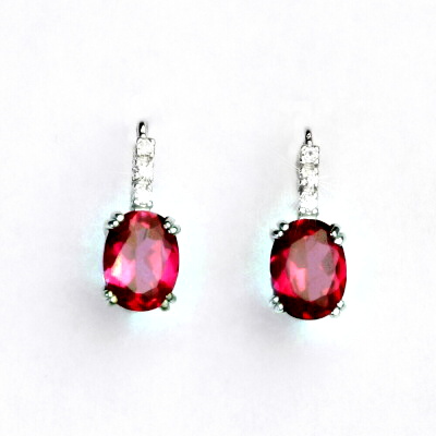 Stříbrné náušnice, zirkon rubín - VE 8 