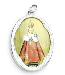 Zlatý přívěsek medailon, porcelánové Pražské Jezulátko, bílé zlato - P 158  