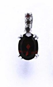 Stříbrný přívěsek , zirkony čiré a přírodní granát -  VP 31 