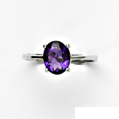 Zlatý prsten, přírodní tmavý ametyst, bílé i žluté zlato - T 1244 