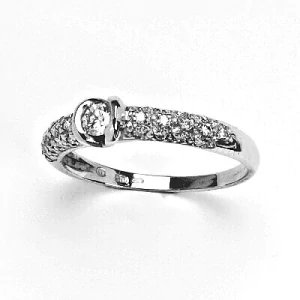 Zlatý prsten s brilianty (diamanty), bílé zlato 14 kt, váha 2,0 g VLZDR334