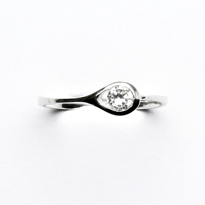 Stříbrný prsten, čirý zirkon, VR 5