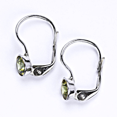 Náušnice stříbrné se syntetickým olivínem, NK 1052