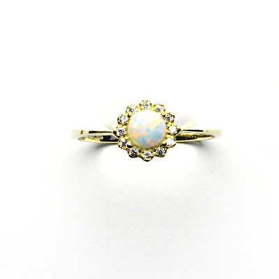 Zlatý prsten, žluté zlato, bílý syntetický opál, čiré zirkony, T 1495