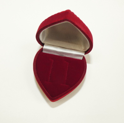 Dárková sametová krabička srdce vínové - F75/A7V