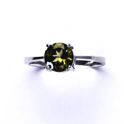 Zlatý prsten, bílé i žluté zlato, přírodní olivový křemen 8 mm - T 1357