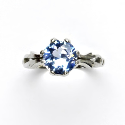 Stříbrný prsten (zásnubní) se zirkonem akvamarin  8 mm T 1261 