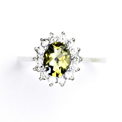 Stříbrný prsten Kate, přírodní olivový křemen a čiré zirkony - T 1507