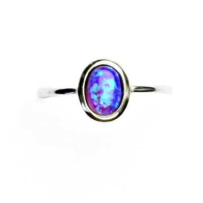 Stříbrný prsten, syntetický fialový opál - T 1354