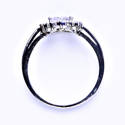 Zlatý prsten, bílé i žluté zlato, čiré zirkony - T 1495