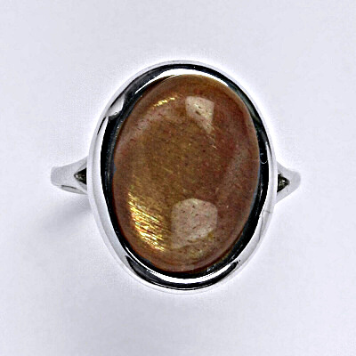 Stříbrný prsten s přírodním kamenem sluneční kámen 16 x 12 mm, T 1455