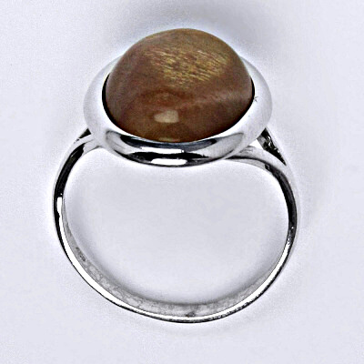 Stříbrný prsten s přírodním kamenem sluneční kámen 16 x 12 mm, T 1455