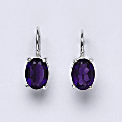 Stříbrné náušnice na patent, přírodní ametyst tmavý (8x6 mm) NK 1245 