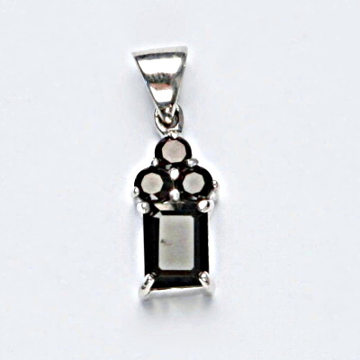 Stříbrný přívěsek, přírodní granát, šperky s granáty, stříbro, 2,25 g