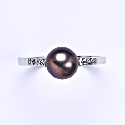 Stříbrný prsten s přírodní perlou černou (do fialova 8) mm, T 1211