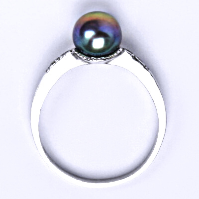 Stříbrný prsten s přírodní perlou černou (do fialova 8) mm, T 1211