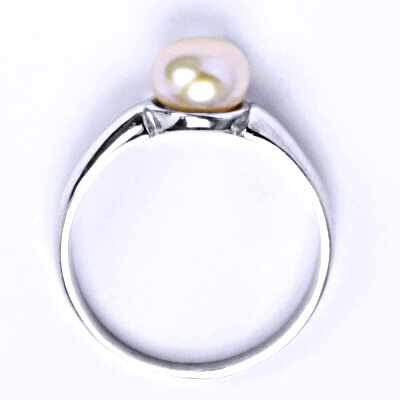 Stříbrný prsten s růžovou přírodní perlou 8 mm, T 1180