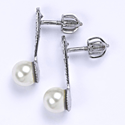 Stříbrné náušnice na šoubek se Swarovski bílou perlou 6 mm, NŠ 1241