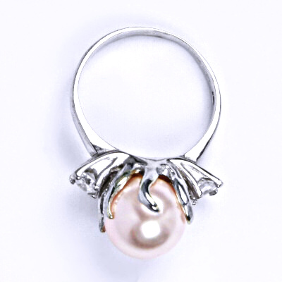 Stříbrný prsten se Swarovski perlou rosaline, T 1190