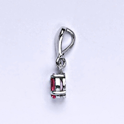 Stříbrný přívěšek s růžovým zirkonem, přívěšek se zirkonem P 1247
