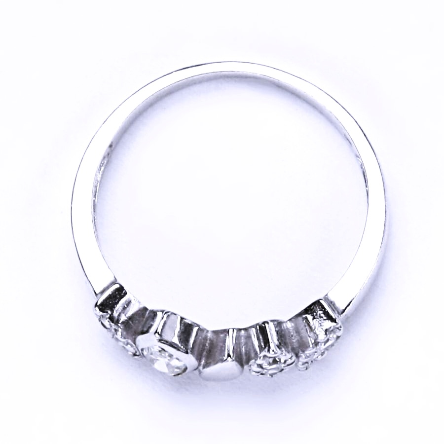 Stříbrný prsten , čiré zirkony - VR 10