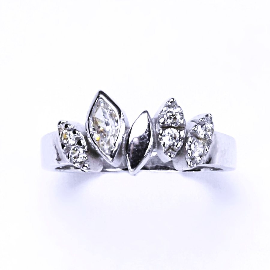 Stříbrný prsten , čiré zirkony - VR 10