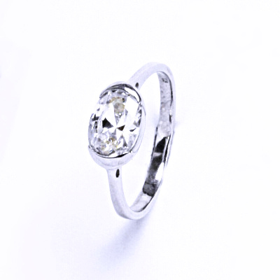Prsten stříbrný se zirkonem VR 110