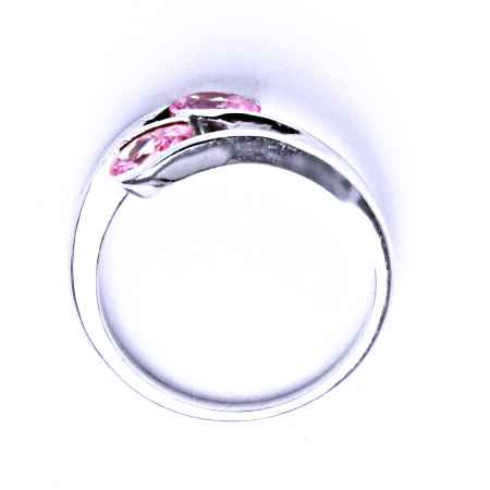 Stříbrný prsten se syntetickým zirkonem (růžový zirkon) VR 125