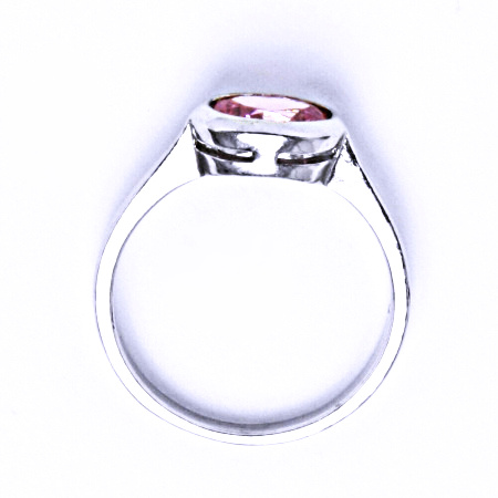 Stříbrný prsten se syntetickým zirkonem (růžový zirkon) VR 108