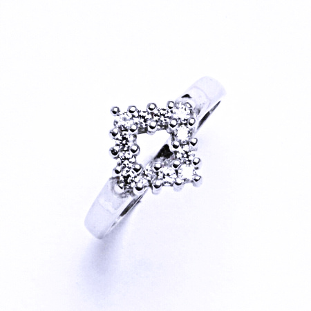 Stříbrný prsten se syntetickým zirkonem VR 190