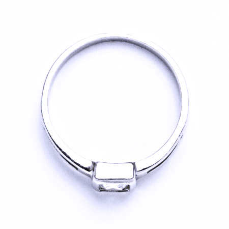 Stříbrný prsten se syntetickým zirkonem VR 246