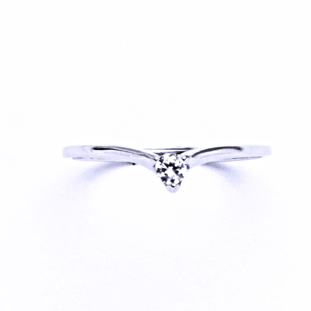 Stříbrný prsten se syntetickým zirkonem VR 201