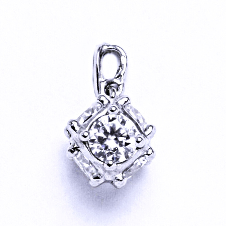 Stříbrný přívěšek se zirkony 10