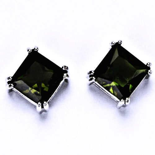 Zlaté náušnice, přírodní vltavín 8x8 mm, bílé i žluté zlato - NŠ 1259 