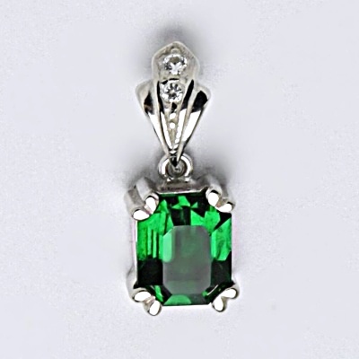 Stříbrný přívěšek s krystalem emerald, P 1201/1
