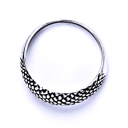 Stříbrný šperk, prsten ze stříbra s patinou, šperky - hadí kůže, T 831 